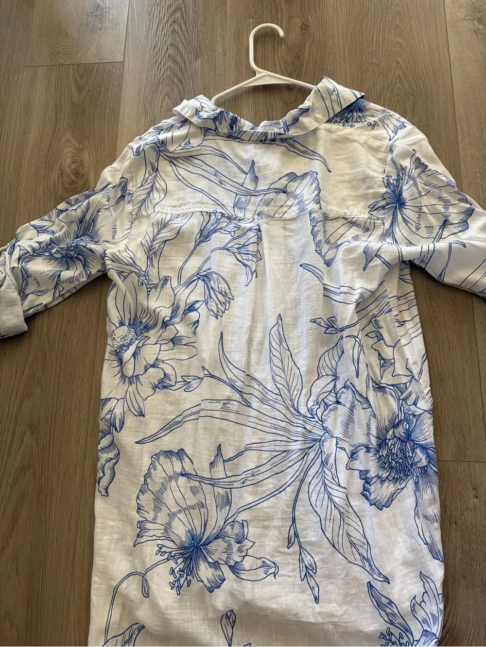 blue island White Button-Front Tunic with Blue Floral Print